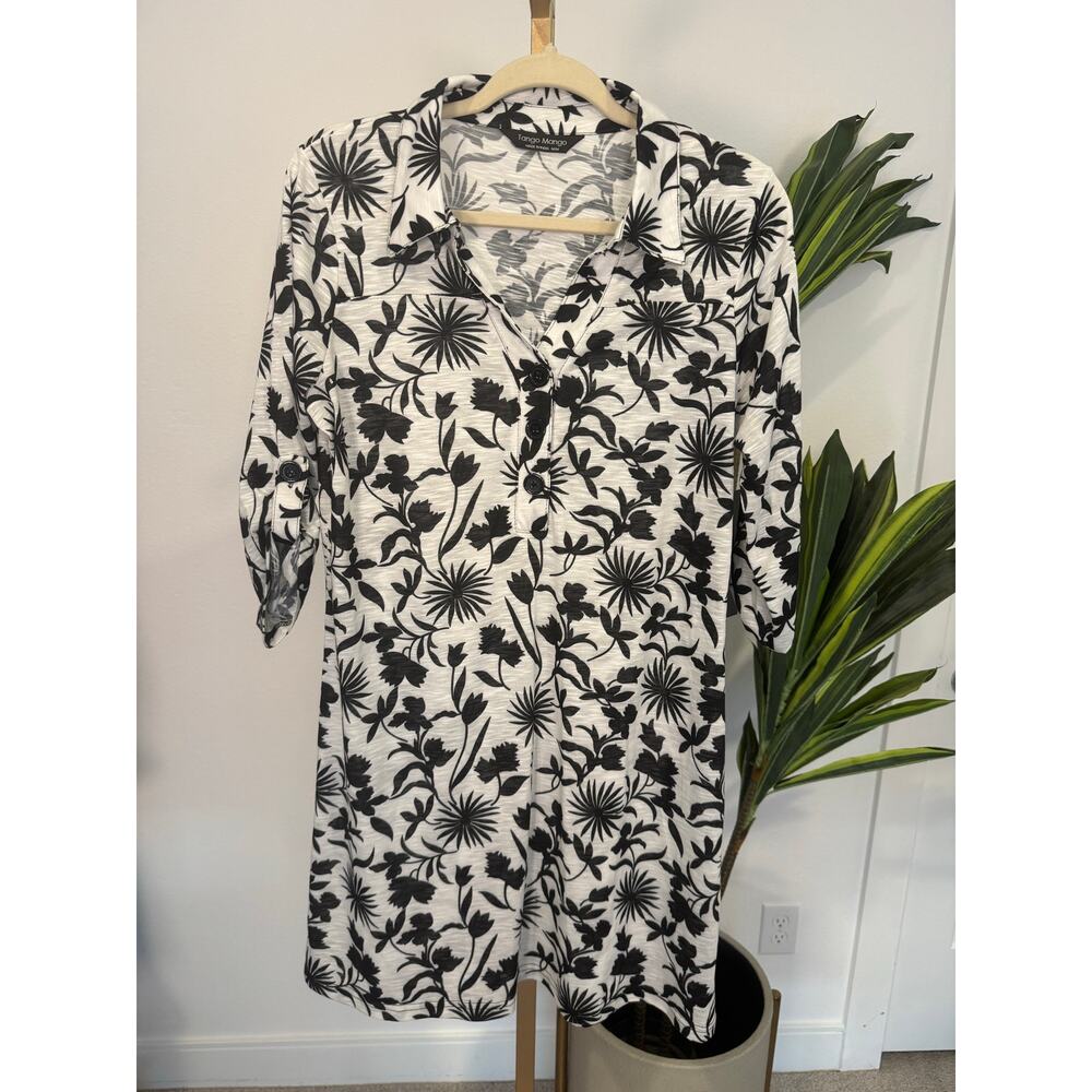 Tango Mango | V-Neck Button Down Dress - Picture 3 of 8